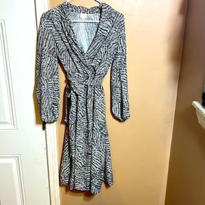 Black/White Long Sleeve Dress with belt!